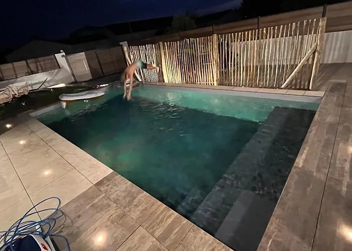 Avec Piscine Et Saint-Gilles-Croix-de-Vie